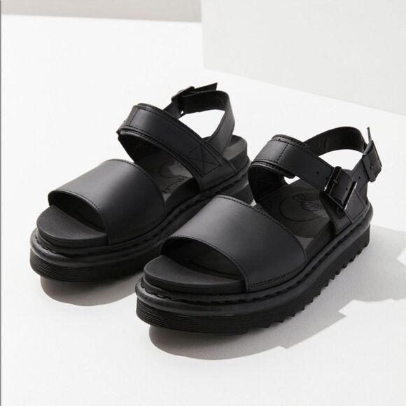 Dr. Martens x Urban Outfitters Voss Black Hydro Leather Sandals - Picture 5 of 11